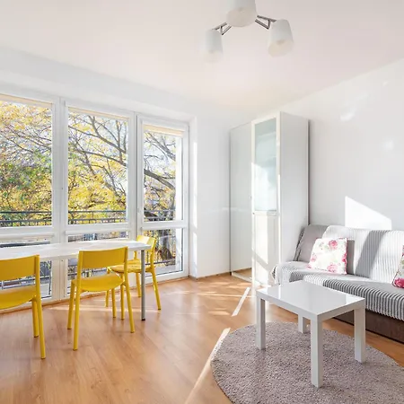 Rentplanet - Kopcinskiego Apartment *